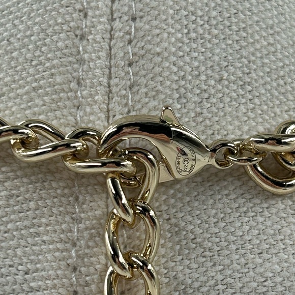 ⚫️🔥RARE!! CHANEL•22A Logo Dangle Necklace - Picture 6 of 6